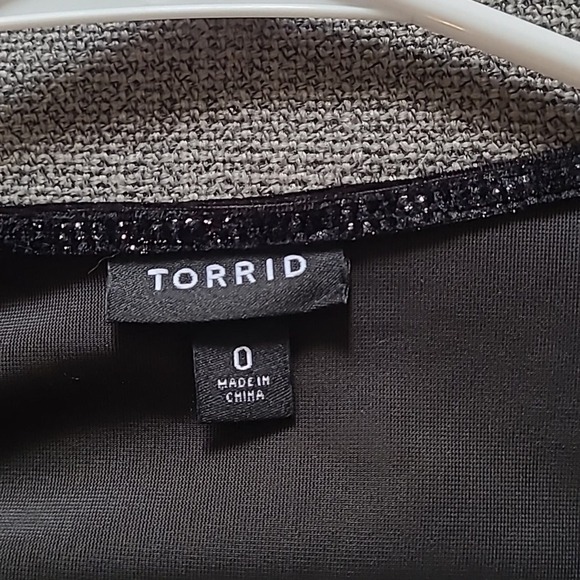 Torrid skater velvet faux wrap black silver metallic v-neck dress - Picture 4 of 4